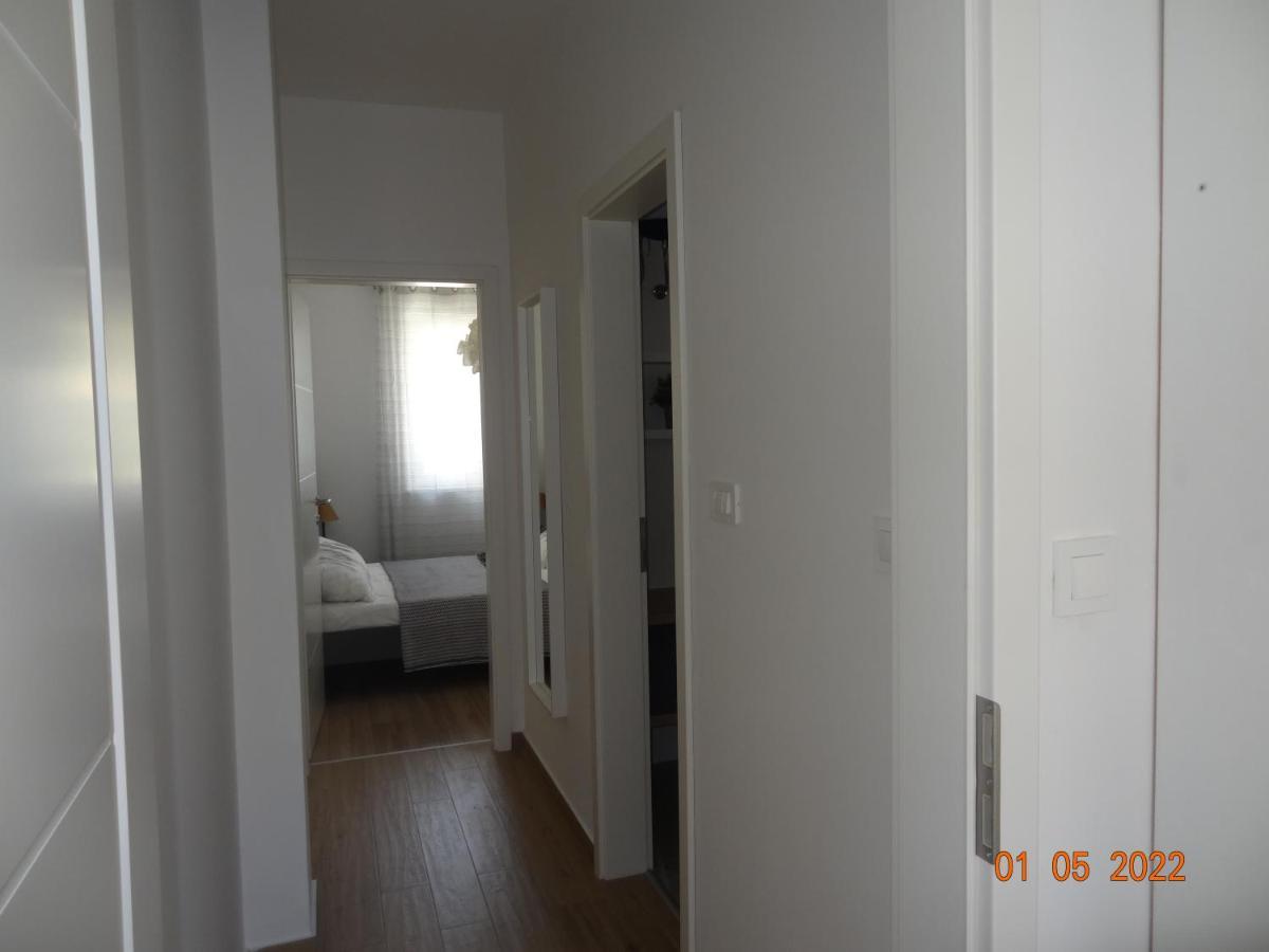 Fantazija Apartment Vodice Exterior foto
